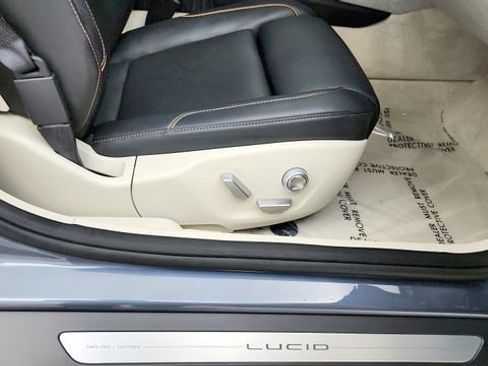 Used 2024 Lucid Air Touring AWD/4WD image 35