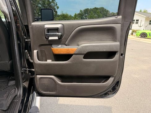 Used 2018 Chevrolet Silverado 2500 LTZ w/ Duramax Plus Package AWD/4WD image 22