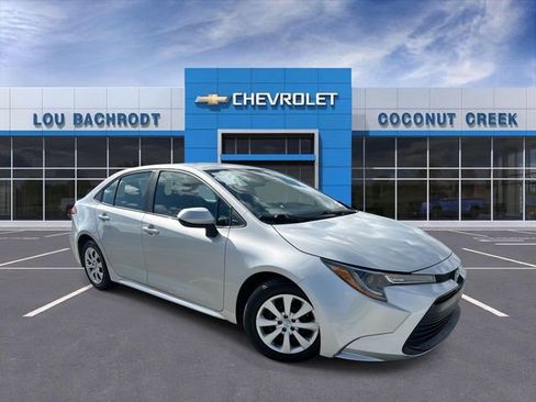 Used 2024 Toyota Corolla LE FWD image 1