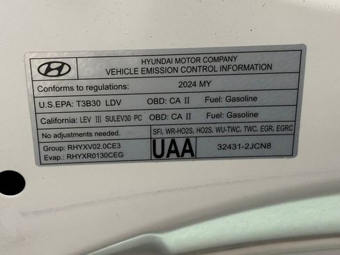 Used 2024 Hyundai Elantra SEL FWD image 34