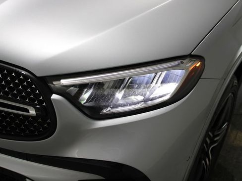 Used 2024 Mercedes-Benz GLC 300 4MATIC image 53