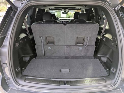 Used 2024 Jeep Grand Cherokee L Altitude image 13