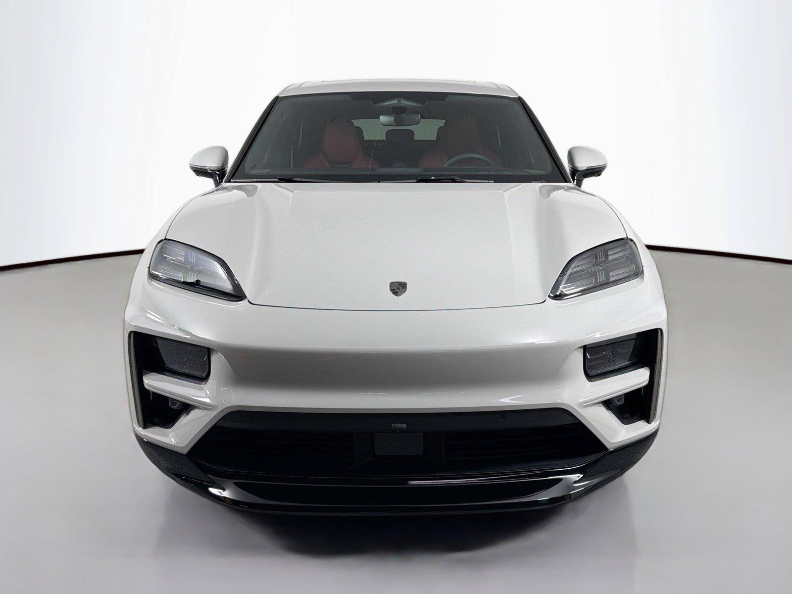 Used 2026 Porsche Macan Turbo Electric AWD/4WD image 10