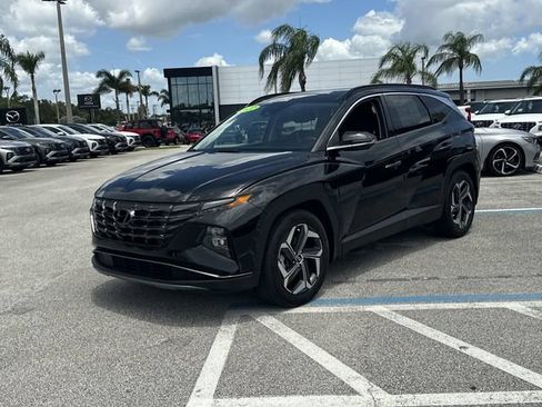 Used 2022 Hyundai Tucson Limited w/ Cargo Package FWD image 2
