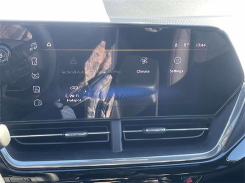 Used 2024 Chevrolet Trax RS w/ Sunroof Package image 17