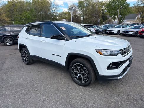Used 2025 Jeep Compass Limited AWD/4WD image 26