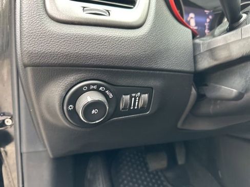 Used 2018 Jeep Compass Trailhawk w/ Leather Interior Group AWD/4WD image 16