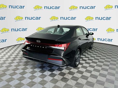 Certified 2025 Hyundai Elantra Sport FWD image 7