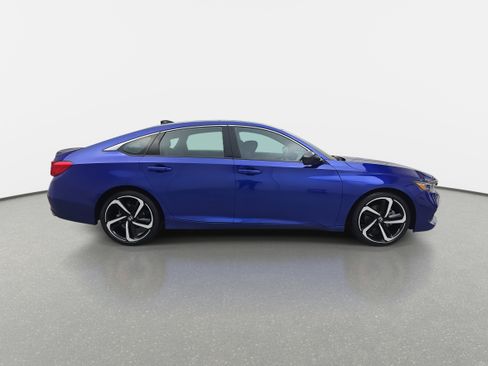 Used 2022 Honda Accord Sport image 4