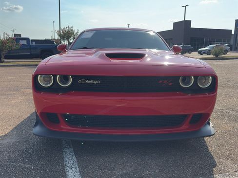 Used 2020 Dodge Challenger R/T Scat Pack RWD image 2