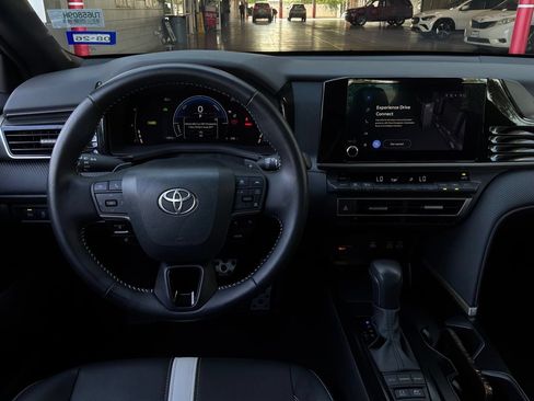 Used 2026 Toyota Camry SE FWD image 14
