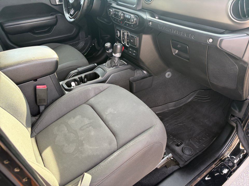 Used 2020 Jeep Wrangler Unlimited Sport AWD/4WD image 32