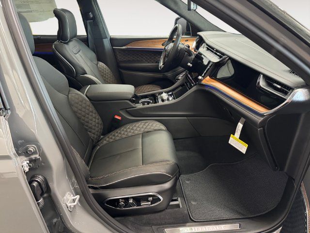 New 2027 Jeep Grand Cherokee L Summit AWD/4WD image 4