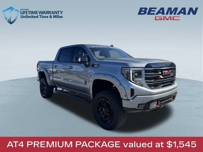 New 2025 GMC Sierra 1500 AT4 w/ AT4 Premium Package