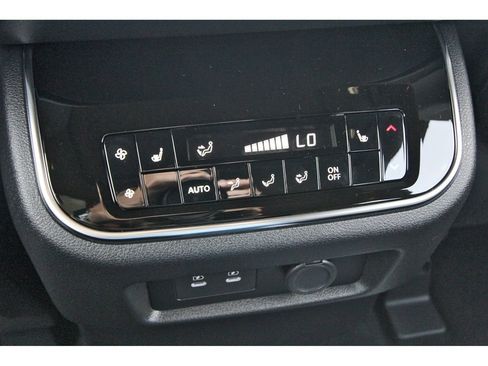 New 2026 Nissan Armada Platinum Reserve AWD/4WD image 13