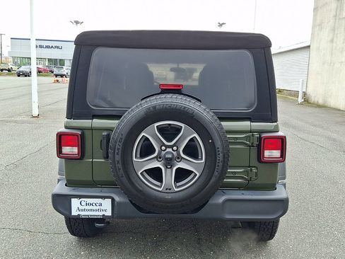 Used 2022 Jeep Wrangler Unlimited Sport AWD/4WD image 8