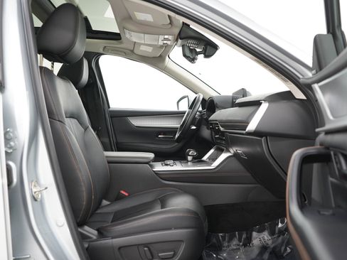 Used 2024 MAZDA CX-90 Plug-In Hybrid w/ Premium Pkg AWD/4WD image 11