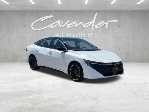 New 2026 Nissan Sentra SR FWD image 2