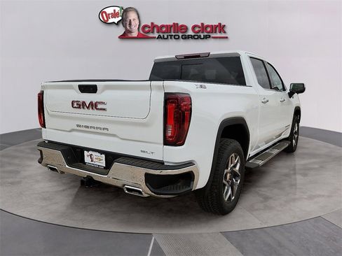 New 2025 GMC Sierra 1500 SLT image 5