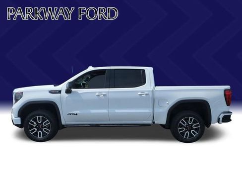 Used 2025 GMC Sierra 1500 AT4 w/ AT4 Premium Package image 8