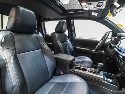 Certified 2023 Toyota Tacoma TRD Off-Road w/ TRD Premium Off Road Package AWD/4WD image 16