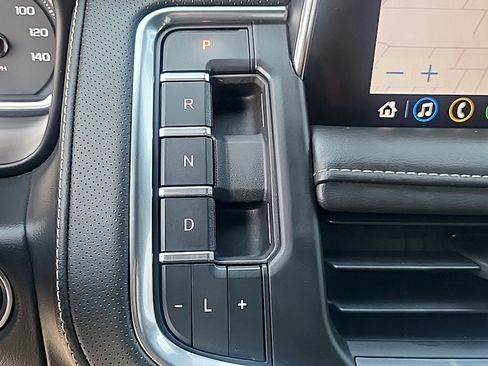 Used 2021 Chevrolet Tahoe Premier AWD/4WD image 30