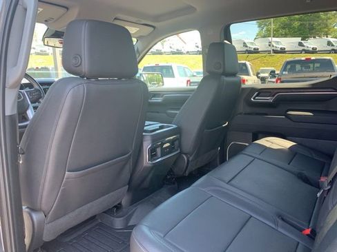 Used 2023 GMC Sierra 1500 SLT w/ SLT Premium Package AWD/4WD image 19