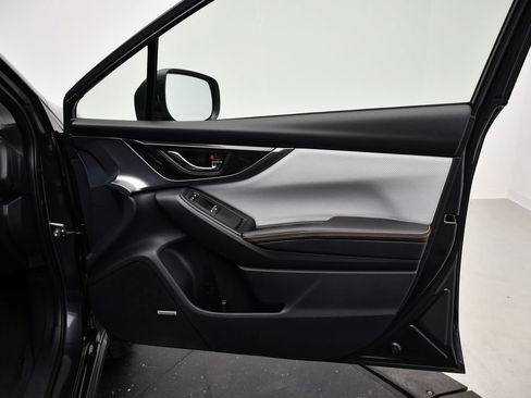 Used 2019 Subaru Crosstrek 2.0i Limited w/ Moonroof Package w/Navigation AWD/4WD image 44