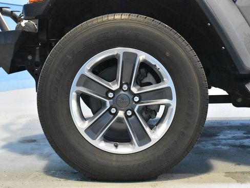 Used 2021 Jeep Wrangler Unlimited Sahara w/ Uconnect 4C Nav & Sound Group AWD/4WD image 25