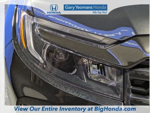 Used 2025 Honda Ridgeline Black Edition image 13