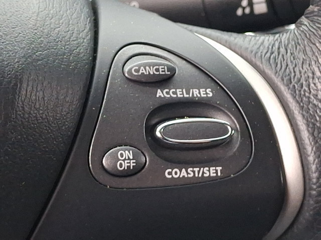 Used 2018 Nissan Pathfinder SV FWD image 22