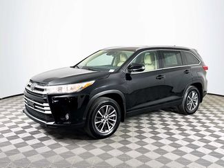 Used 2019 Toyota Highlander XLE video 1