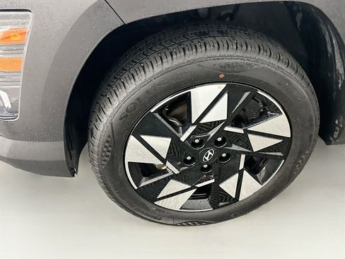 Used 2025 Hyundai Kona SEL image 11