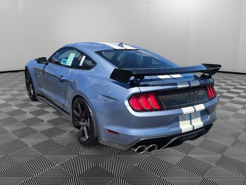 Used 2022 Ford Mustang Shelby GT500 w/ Carbon Fiber Track Pack RWD image 8