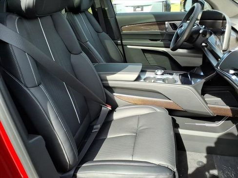 New 2026 Cadillac Vistiq Sport image 23