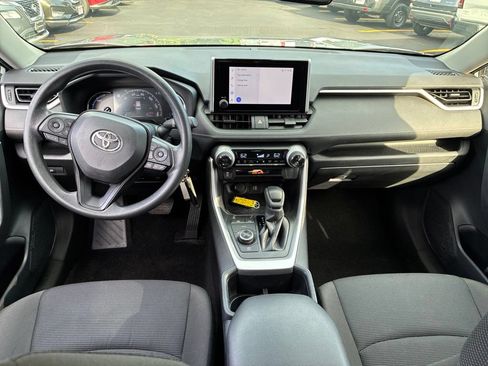 Used 2024 Toyota RAV4 LE AWD/4WD image 24