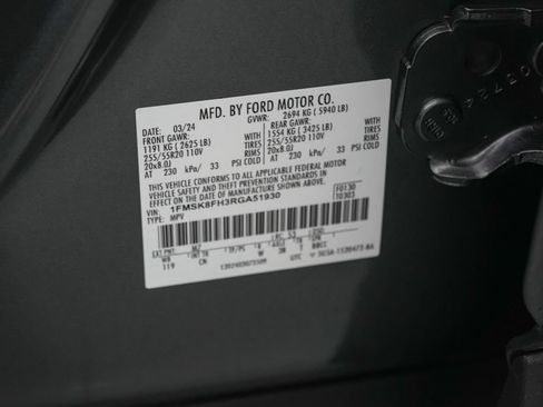 Certified 2024 Ford Explorer Limited w/ Equipment Group 301A AWD/4WD image 26