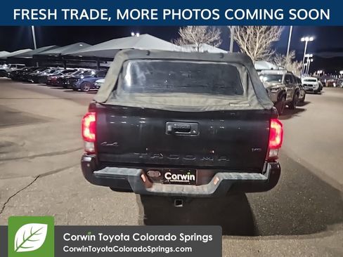 Used 2021 Toyota Tacoma SR5 w/ Trail Edition image 5