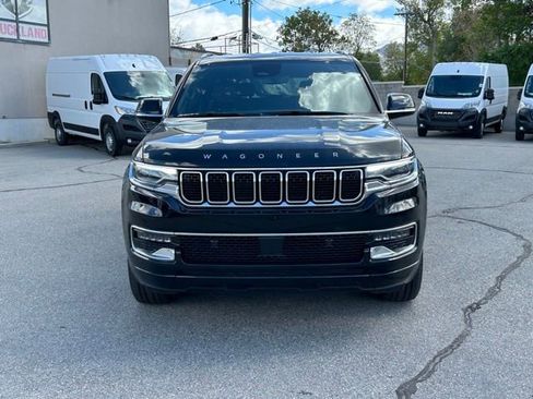 Used 2025 Jeep Wagoneer L 4WD image 10