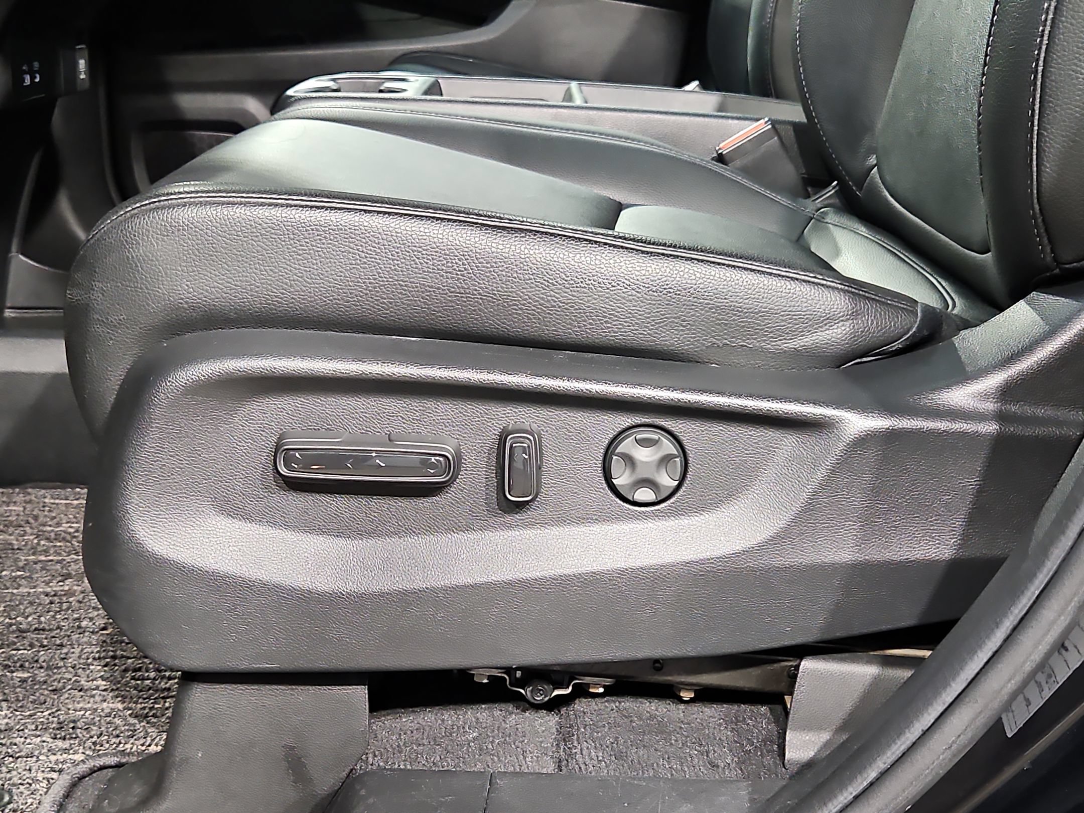 Used 2025 Honda Odyssey EX-L image 23