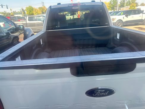 Used 2024 Ford F250 XLT w/ Camper Package image 5