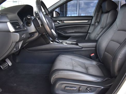 Used 2019 Honda Accord Sport image 3