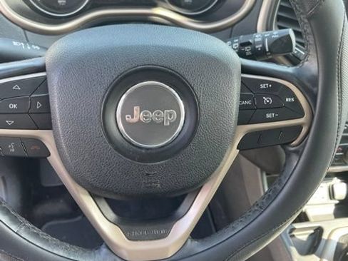 Used 2014 Jeep Cherokee Limited FWD image 11