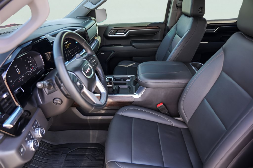 Used 2024 GMC Sierra 1500 SLT AWD/4WD image 12