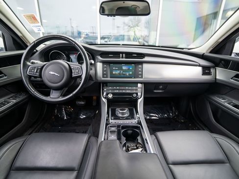 Used 2017 Jaguar XF Premium AWD/4WD image 14