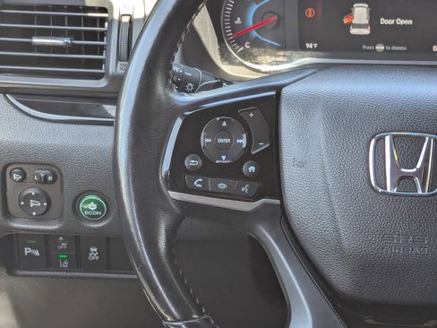 Used 2022 Honda Pilot Black Edition image 18