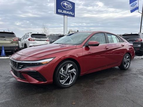 Used 2024 Hyundai Elantra Limited image 6