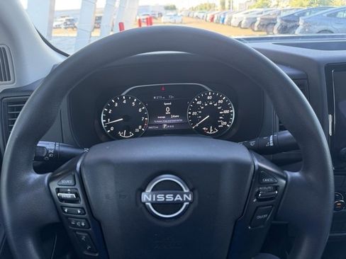 Certified 2022 Nissan Frontier S image 11