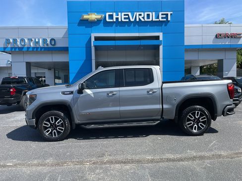 Certified 2024 GMC Sierra 1500 AT4 w/ AT4 Premium Package AWD/4WD image 1