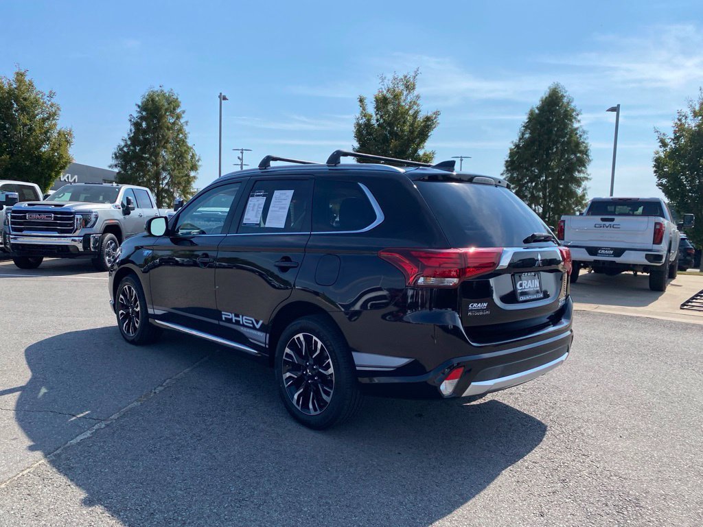 Used 2018 Mitsubishi Outlander GT AWD/4WD image 11